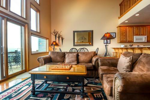 Amazing Overlook Three-bedroom Townhome