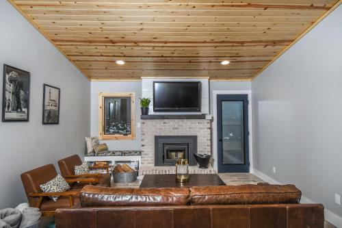 Little Bear Four-bedroom Holiday Home