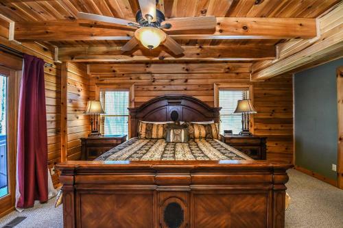Peak Of Perfection Five-bedroom Holiday Home