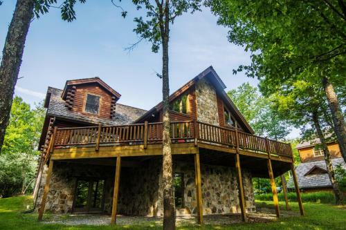 Peak Of Perfection Five-bedroom Holiday Home
