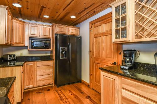 Peak Of Perfection Five-bedroom Holiday Home