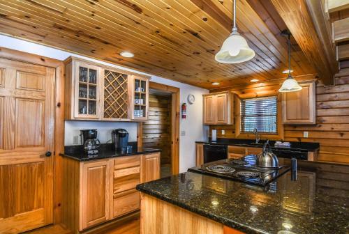 Peak Of Perfection Five-bedroom Holiday Home