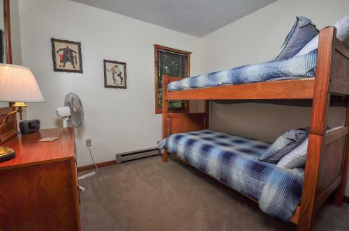 Ski Harbor #07 Four-bedroom Townhome