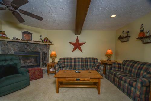 Ski Harbor Three-bedroom Holiday Home #02