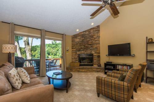 Hook, Wine & Sinker Two-bedroom Holiday Home