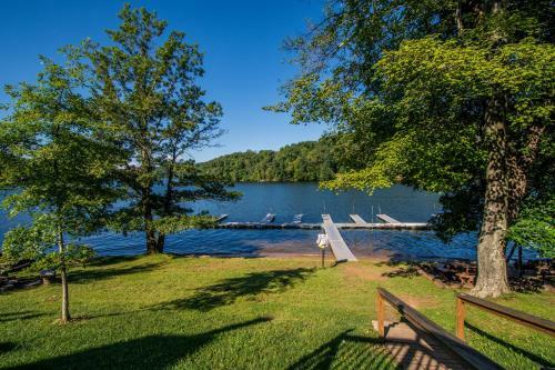 Hook, Wine & Sinker Two-bedroom Holiday Home