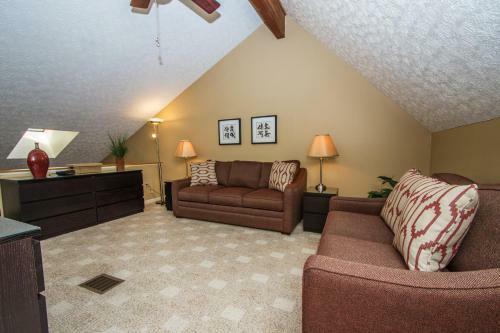 Hook, Wine & Sinker Two-bedroom Holiday Home