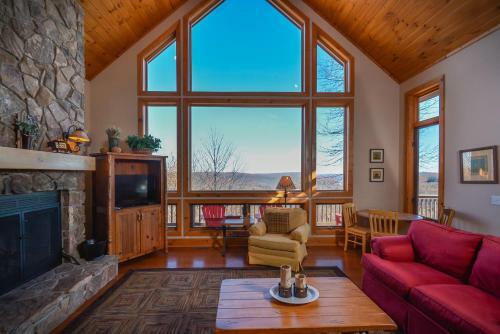 Irvana Six-bedroom Holiday Home