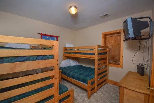 Irvana Six-bedroom Holiday Home