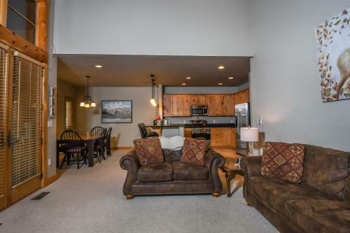 Summit Lodge Four-bedroom Holiday Home
