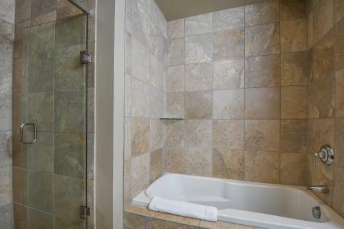 Summit Lodge Four-bedroom Holiday Home