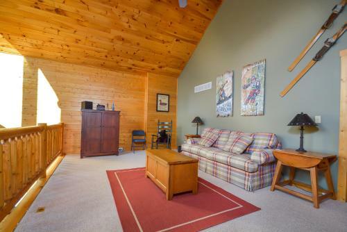 Cedar Shores Villa #08 Four-bedroom Holiday Home