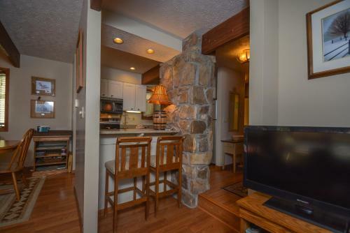Ski Harbor #30 Four-bedroom Townhome