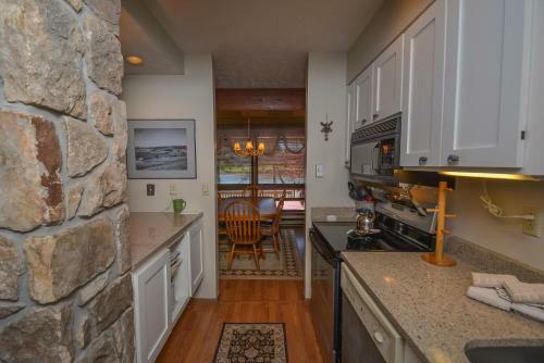 Ski Harbor #30 Four-bedroom Townhome