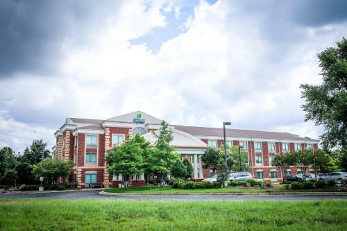 Holiday Inn Express Hotel & Suites Memphis/germantown