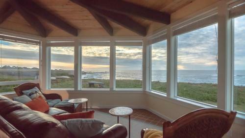 Cliff House At Otter Point