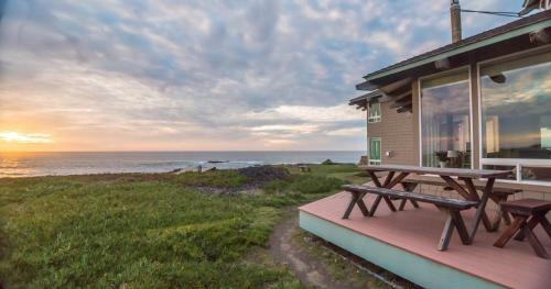 Cliff House At Otter Point