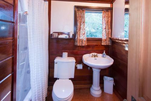 Redwood Cottage