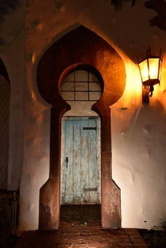 Historic Gated 6 Bdr Villa W/pool In Coconut Grove