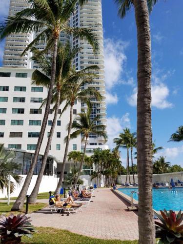 Miami Beach Suncoast Apartment Ll