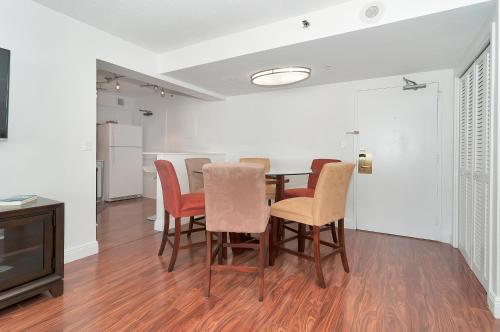 Private Apartment At The Alexander Hotel