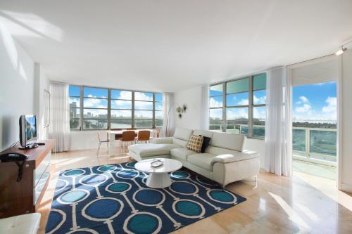 Ocean & Bayfront Apartment In Miami Beach