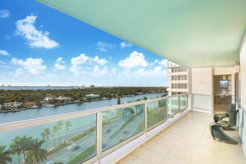 Ocean & Bayfront Apartment In Miami Beach