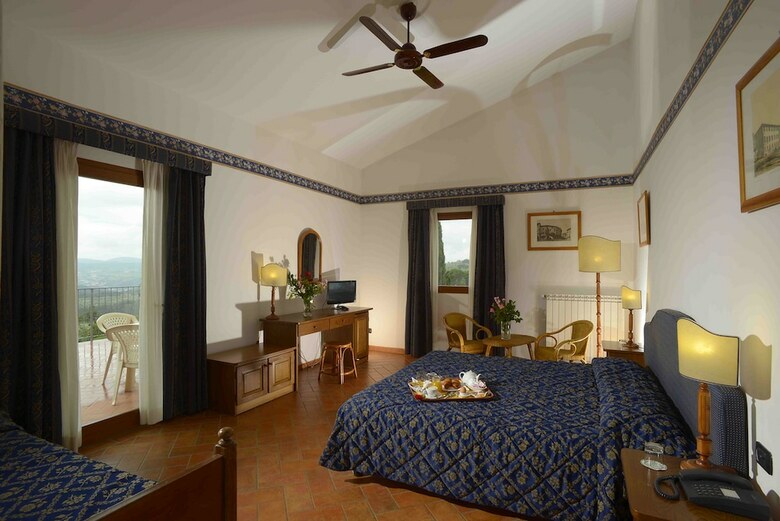 Hotel Fattoria Degli Usignoli
