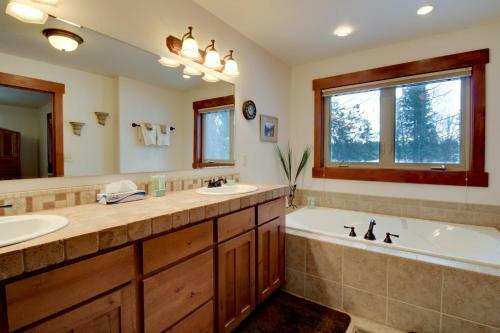 Shiner Creek Golf Course Condo
