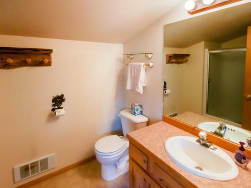 Cottage Court Condo