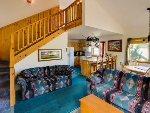Cottage Court Condo