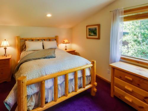 Cottage Court Condo