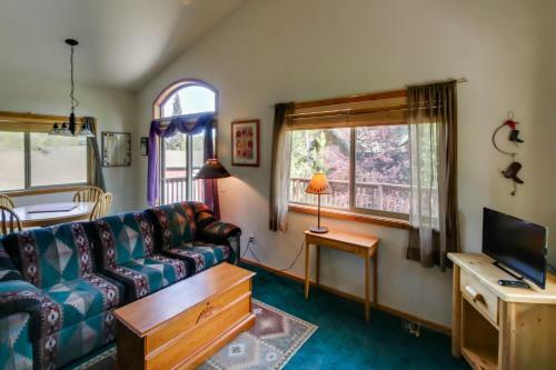 Cottage Court Condo