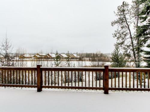 Cedar Lane Golf Course Home