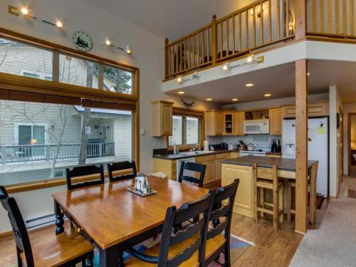 Cedar Lane Golf Course Home