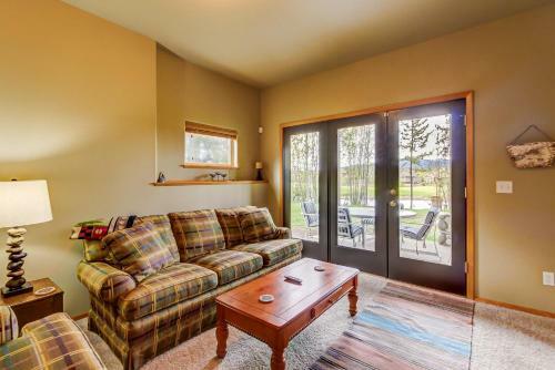 Cedar Lane Golf Course Home