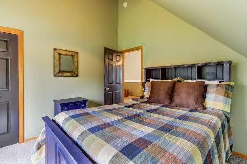 Cedar Lane Golf Course Home