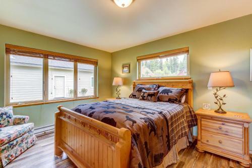 Cedar Lane Golf Course Home