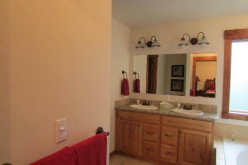 Aspen Village 86