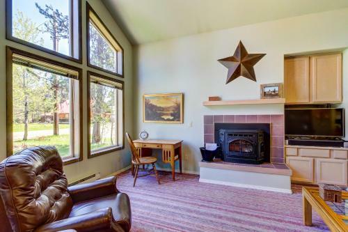 Toney Family Legacy With Payette Lake Access
