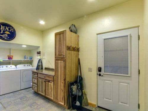 Awesome Payette Lake Cabin