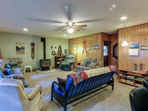 Awesome Payette Lake Cabin