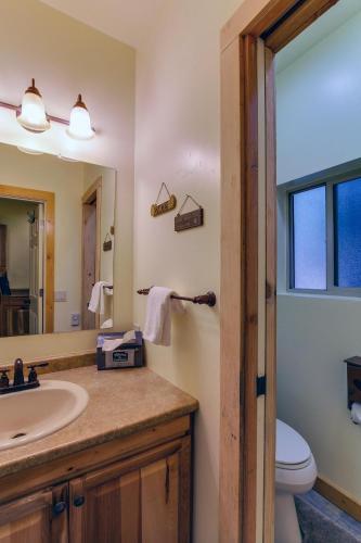 Awesome Payette Lake Cabin