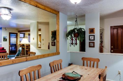 Payette Riverfront Family Condo