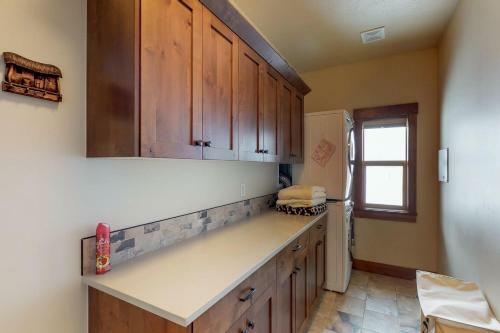 Mountain View Family Cabin