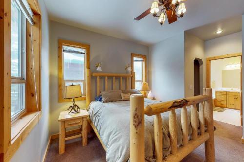 Majestic Mountain Lodge