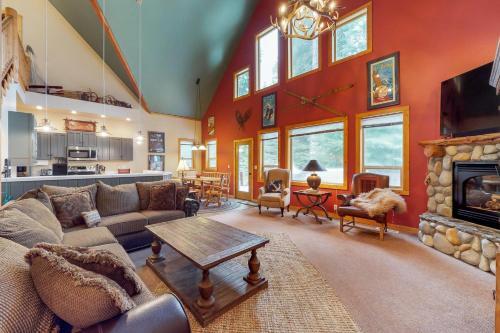 Majestic Mountain Lodge