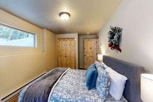 Downtown Mccall Getaway