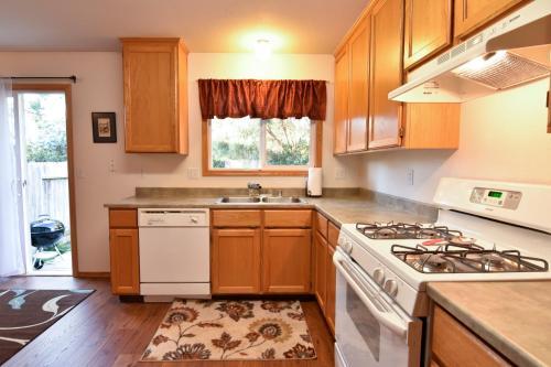 Casa Silverado 3 Bedroom Duplex - Clean & Spacious
