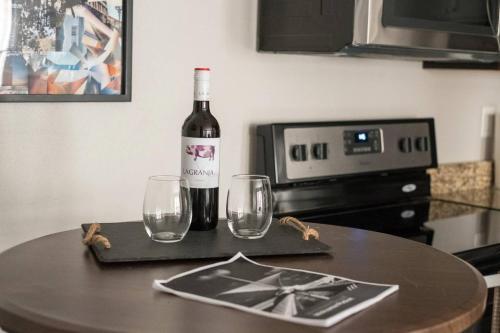 North Farwell Apartment